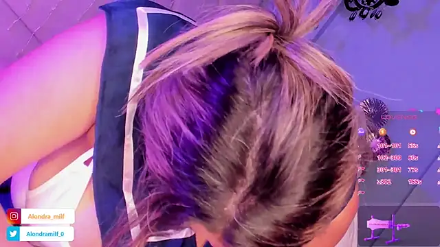 ALONDRAMILF online show from 5, 2, 2025