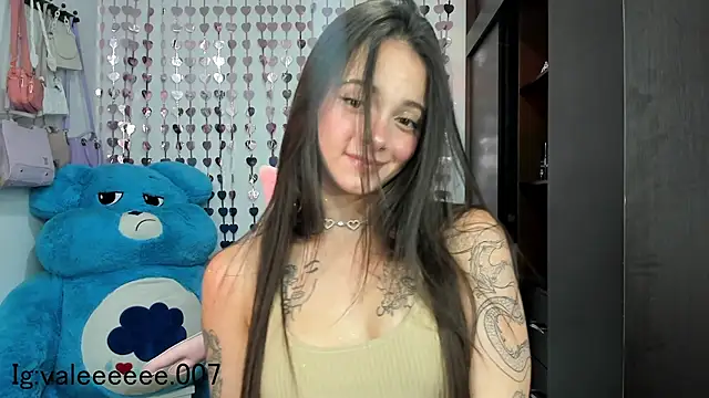 lucyy tay online show from 12, 12, 2024