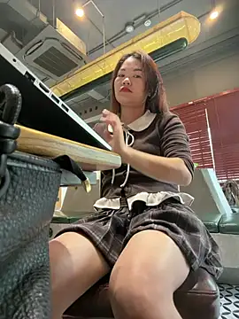 Emily 9xx online show from 28, 2, 2026