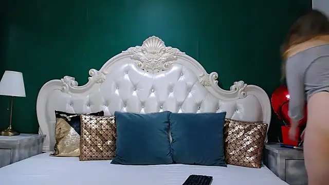 ArielBurn online show from 19, 2, 2025