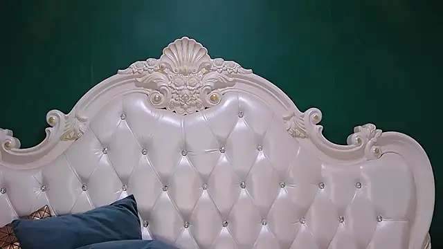 Snapshot of ArielBurn chatting on 15, 9, 2025 ArielBurn online show from 15, 9, 2025