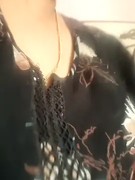 Snapshot of cuteyqueen chatting on 12, 12, 2024 cuteyqueen online show from 12, 12, 2024