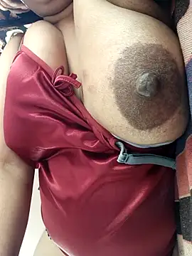 Snapshot of cuteyqueen chatting on 17, 2, 2025 cuteyqueen online show from 17, 2, 2025