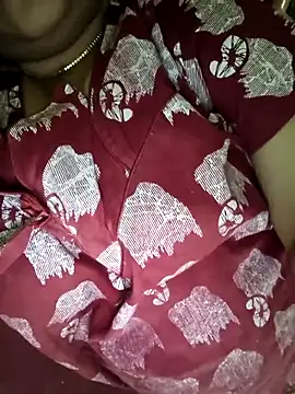 Snapshot of cuteyqueen chatting on 10, 3, 2025 cuteyqueen online show from 10, 3, 2025