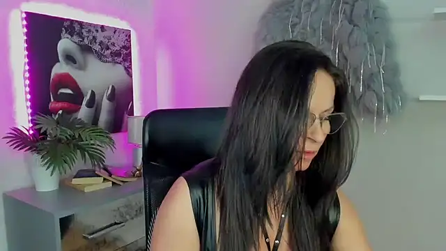 HelenLuxx online show from 20, 3, 2025