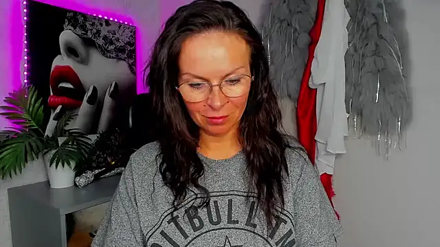HelenLuxx online show from 27, 5, 2026