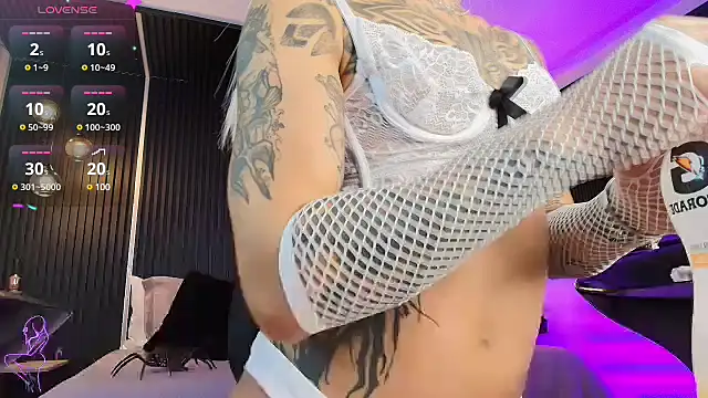  Holly Cat online show from 15, 2, 2025