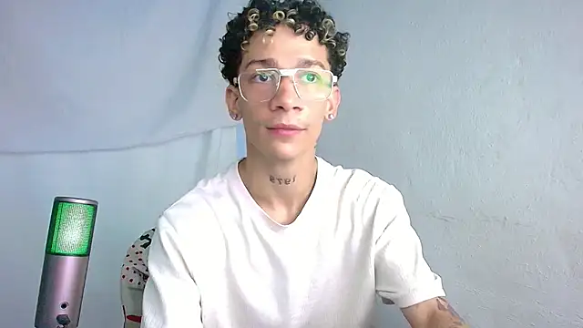 Snapshot of mateodeamjo chatting on 2, 6, 2026 mateodeamjo online show from 2, 6, 2026