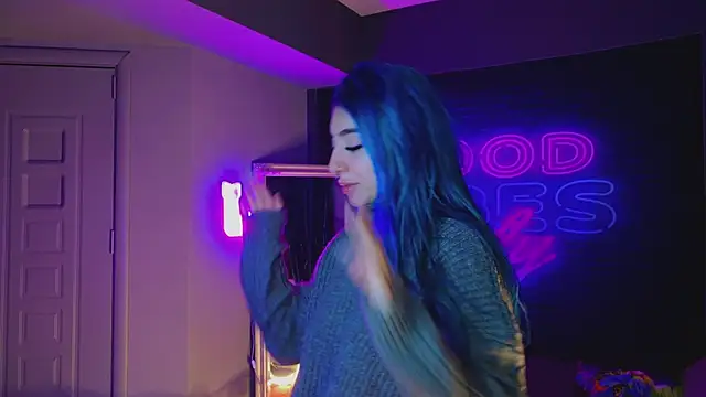 AriaVoss online show from 4, 2, 2025