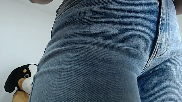 Snapshot of Amelia_Debora_Antonella chatting on 22, 10, 2025 Amelia Debora Antonella online show from 22, 10, 2025