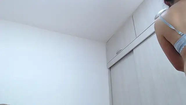 Snapshot of Amelia_Debora_Antonella chatting on 20, 11, 2025 Amelia Debora Antonella online show from 20, 11, 2025