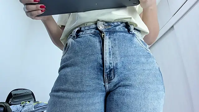 Amelia Debora Antonella online show from 23, 2, 2026