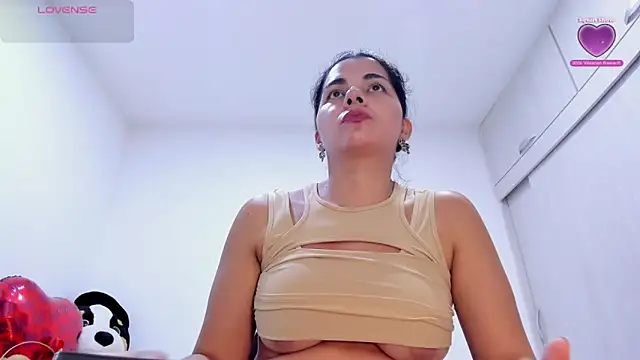 Amelia Debora Antonella online show from 28, 5, 2026