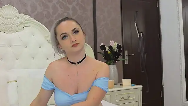 Snapshot of EllianaReese chatting on 26, 1, 2025 EllianaReese online show from 26, 1, 2025