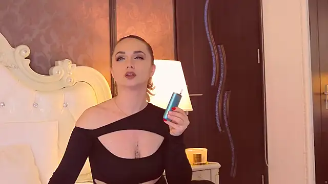 Snapshot of EllianaReese chatting on 22, 3, 2025 EllianaReese online show from 22, 3, 2025