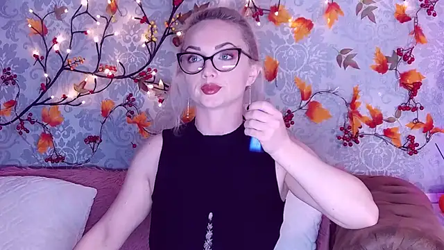 EllianaReese online show from 19, 11, 2025