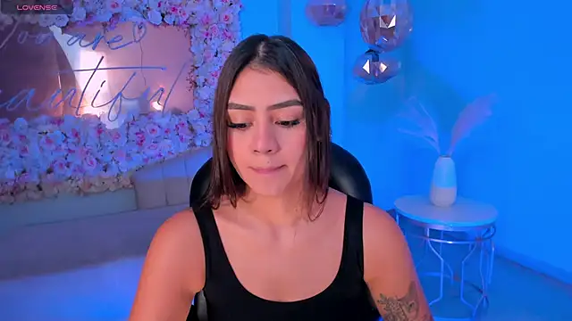 Snapshot of AllyJensen chatting on 3, 2, 2025 AllyJensen online show from 3, 2, 2025