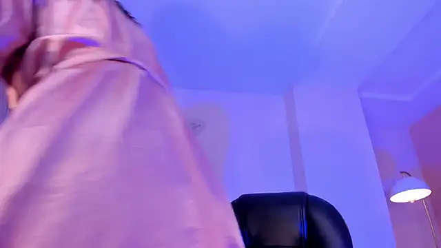 Snapshot of AllyJensen chatting on 6, 2, 2025 AllyJensen online show from 6, 2, 2025