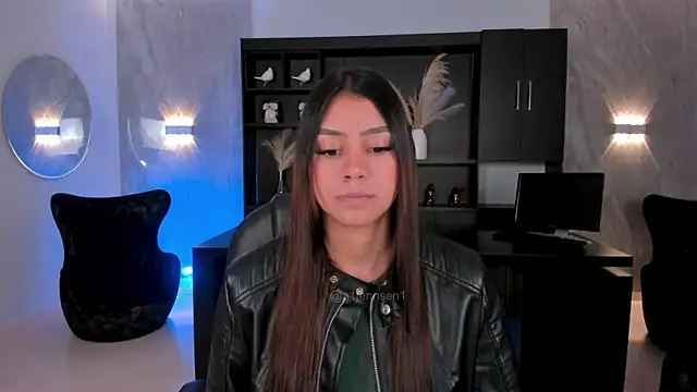 Snapshot of AllyJensen chatting on 4, 10, 2025 AllyJensen online show from 4, 10, 2025