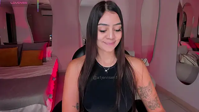 Snapshot of AllyJensen chatting on 28, 11, 2025 AllyJensen online show from 28, 11, 2025