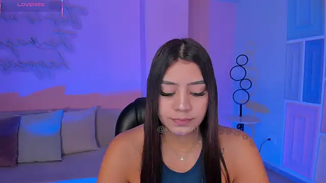 Snapshot of AllyJensen chatting on 5, 12, 2025 AllyJensen online show from 5, 12, 2025