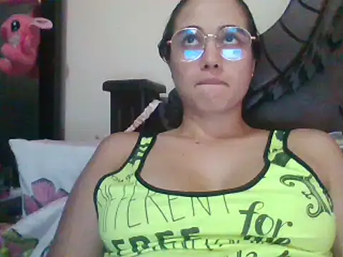 trianabell online show from 4, 3, 2025