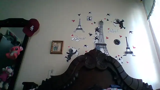 trianabell online show from 8, 11, 2025