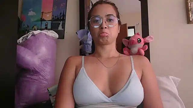 Snapshot of trianabell chatting on 21, 4, 2026 trianabell online show from 21, 4, 2026