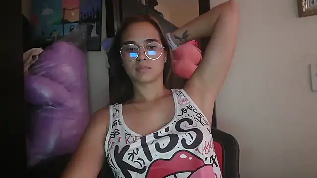 Snapshot of trianabell chatting on 30, 4, 2026 trianabell online show from 30, 4, 2026