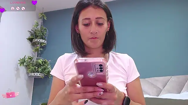 SharisWillian online show from 8, 2, 2025