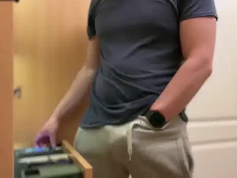 Snapshot of etat_onn chatting on 15, 11, 2025 etat onn online show from 15, 11, 2025