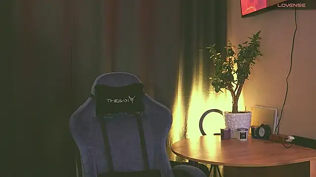 Snapshot of Polusladkoye chatting on 18, 2, 2025 Polusladkoye online show from 18, 2, 2025