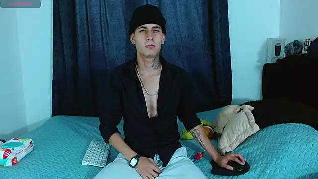 Snapshot of Bastiaan_28 chatting on 22, 12, 2025 Bastiaan 28 online show from 22, 12, 2025