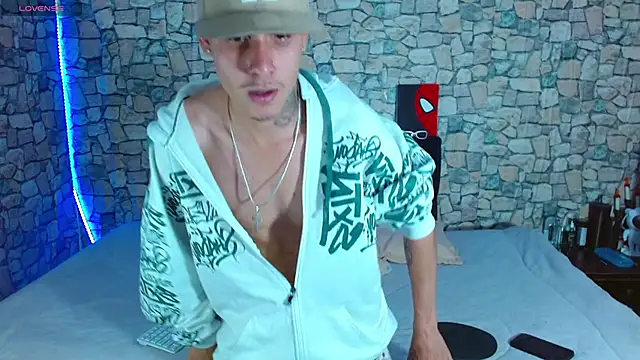 Snapshot of Bastiaan_28 chatting on 8, 1, 2026 Bastiaan 28 online show from 8, 1, 2026