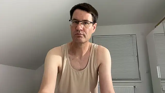 Snapshot of zxzx_cam1 chatting on 29, 6, 2026 zxzx cam1 online show from 29, 6, 2026