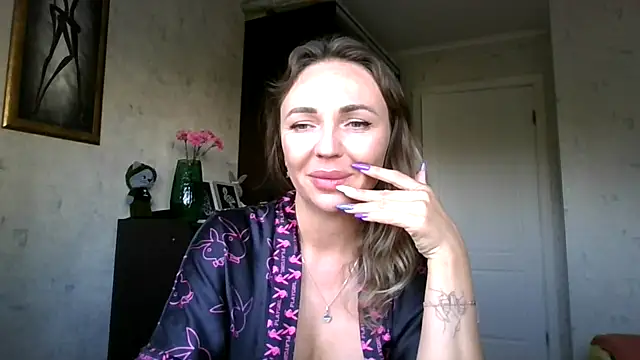 Snapshot of AngelinaLove28 chatting on 15, 9, 2025 AngelinaLove28 online show from 15, 9, 2025