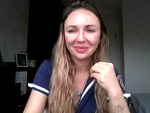 Snapshot of AngelinaLove28 chatting on 18, 10, 2025 AngelinaLove28 online show from 18, 10, 2025