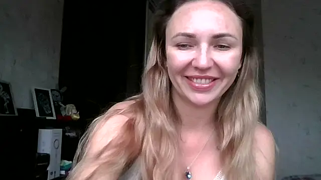 Snapshot of AngelinaLove28 chatting on 26, 10, 2025 AngelinaLove28 online show from 26, 10, 2025