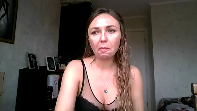 Snapshot of AngelinaLove28 chatting on 29, 10, 2025 AngelinaLove28 online show from 29, 10, 2025