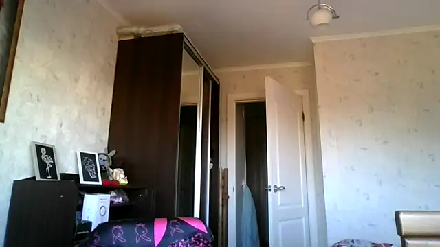 Snapshot of AngelinaLove28 chatting on 31, 10, 2025 AngelinaLove28 online show from 31, 10, 2025