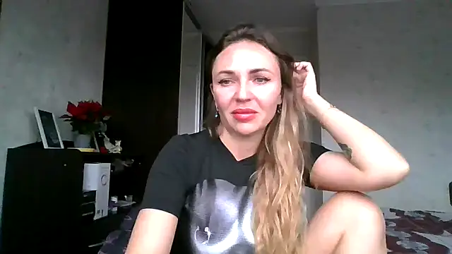 Snapshot of AngelinaLove28 chatting on 27, 11, 2025 AngelinaLove28 online show from 27, 11, 2025