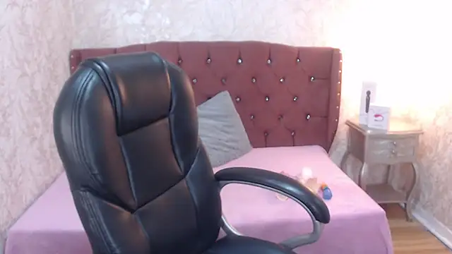 charlottemoonxz online show from 13, 2, 2025