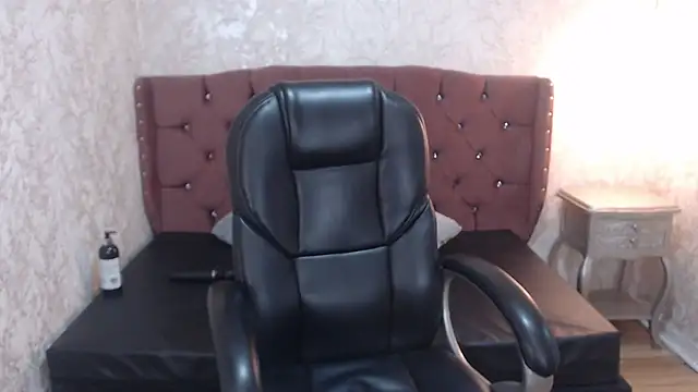 charlottemoonxz online show from 24, 2, 2025