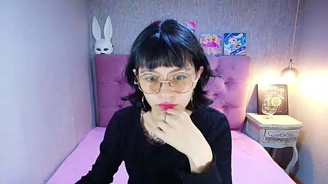 Snapshot of charlottemoonxz chatting on 17, 6, 2026 charlottemoonxz online show from 17, 6, 2026