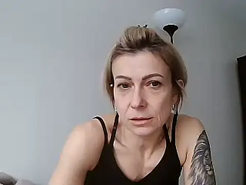 Snapshot of anechka1 chatting on 13, 1, 2025 anechka1 online show from 13, 1, 2025