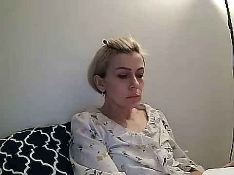 Snapshot of anechka1 chatting on 6, 2, 2025 anechka1 online show from 6, 2, 2025