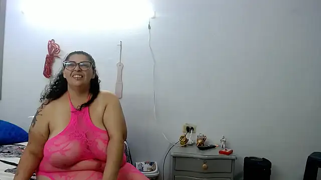 Snapshot of bubis_laru53 chatting on 10, 12, 2024 bubis laru53 online show from 10, 12, 2024