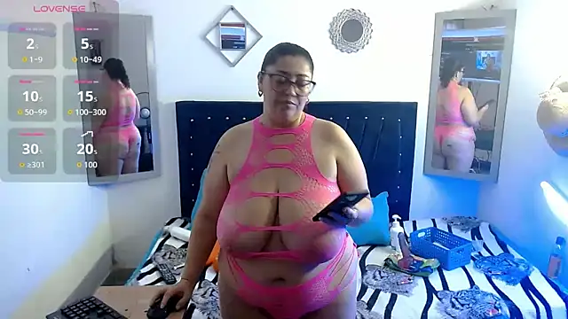 Snapshot of bubis_laru53 chatting on 20, 10, 2025 bubis laru53 online show from 20, 10, 2025