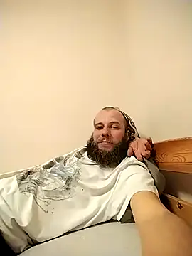 Snapshot of AbukLoko chatting on 2, 3, 2025 AbukLoko online show from 2, 3, 2025