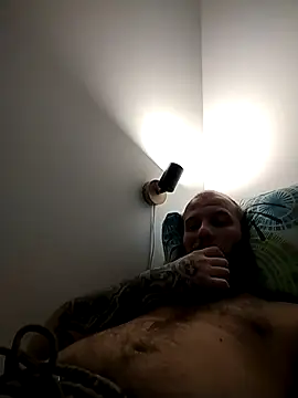 Snapshot of AbukLoko chatting on 8, 3, 2025 AbukLoko online show from 8, 3, 2025